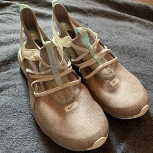 Nike Athletic Shoes Great Condition!